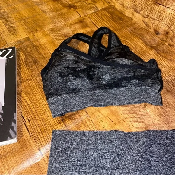 Grey camouflage gym set size S NWOT - Picture 3 of 11